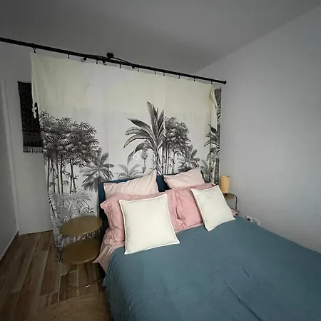 Luxury Flat With Parking Space *